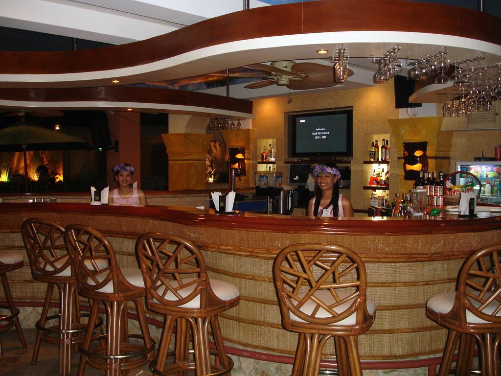 Hotel Pacific Breeze And