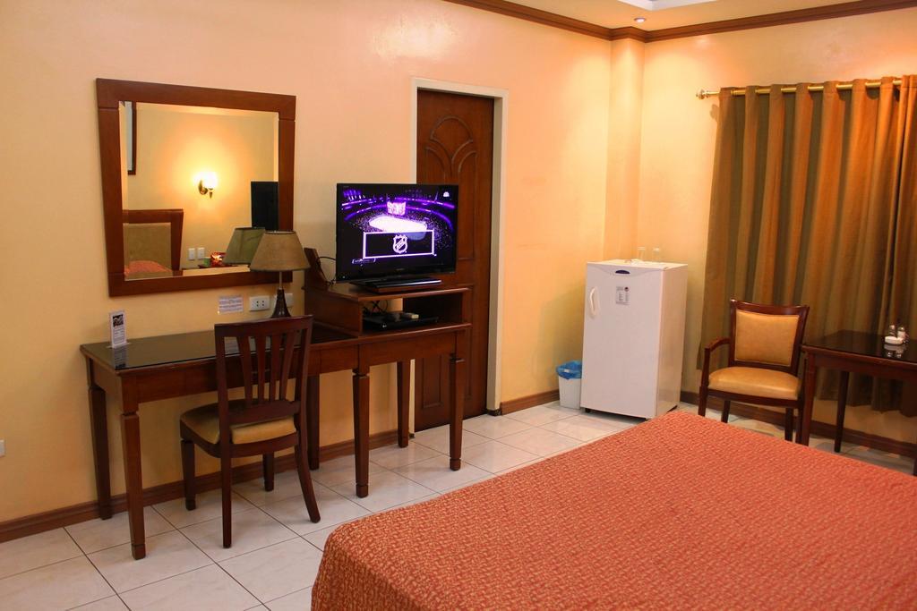 Hotel Pacific Breeze And