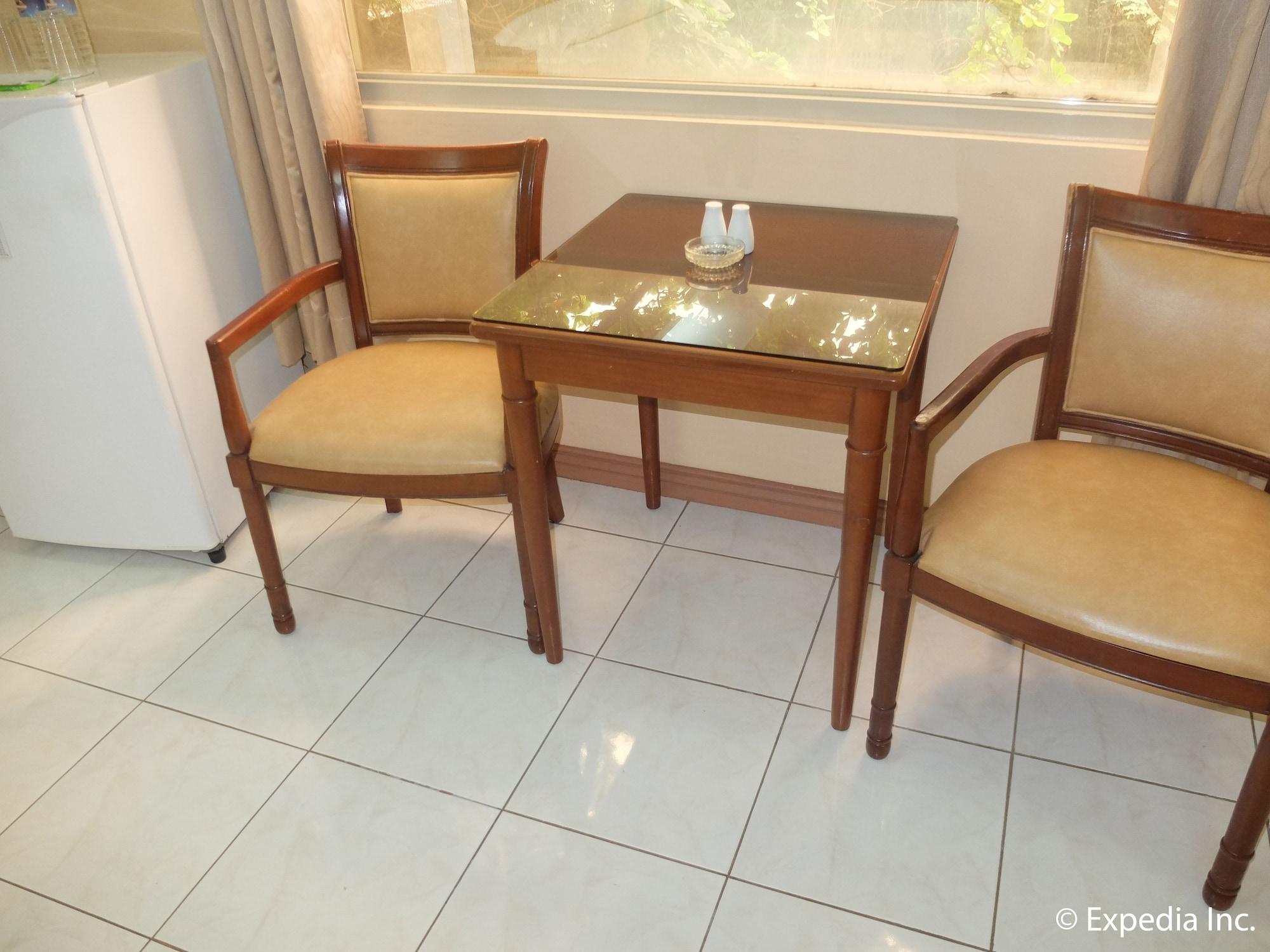 Hotel Pacific Breeze And