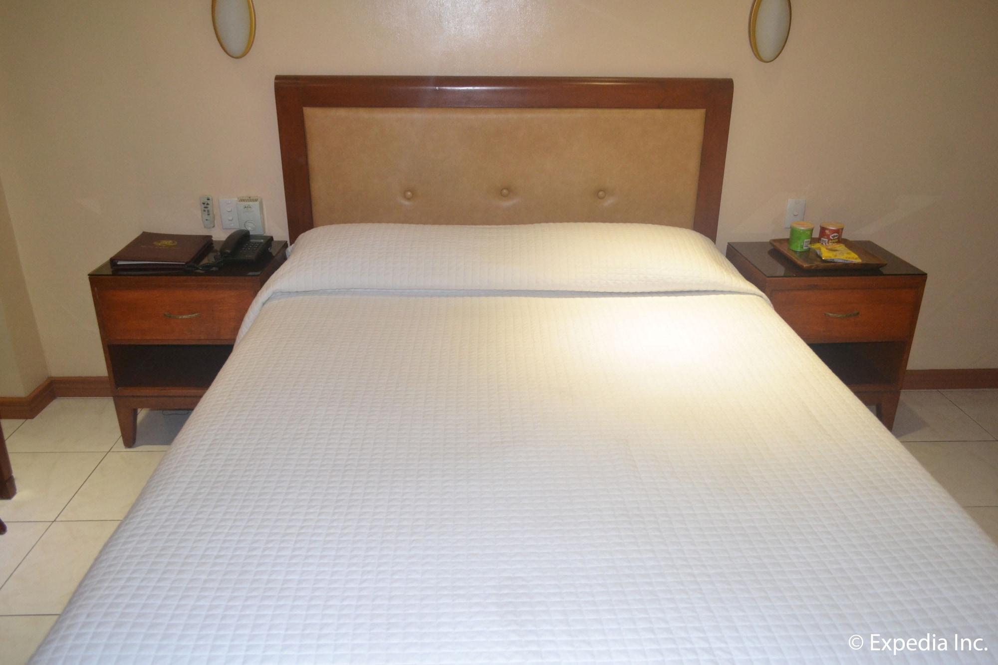Hotel Pacific Breeze And 3*